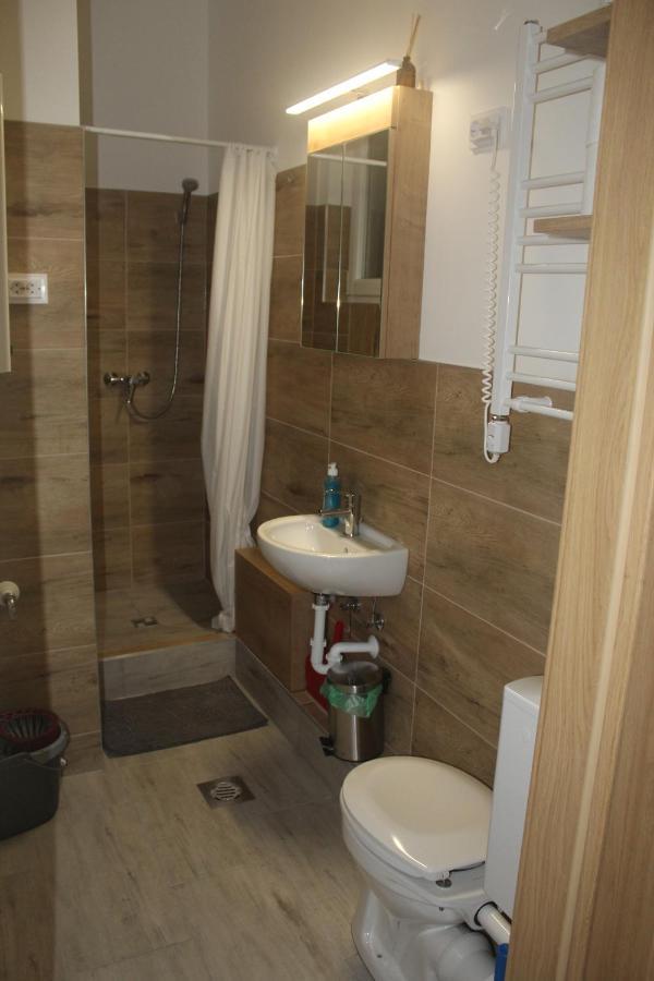 Downtown Studio Apartman Pécs Exterior foto